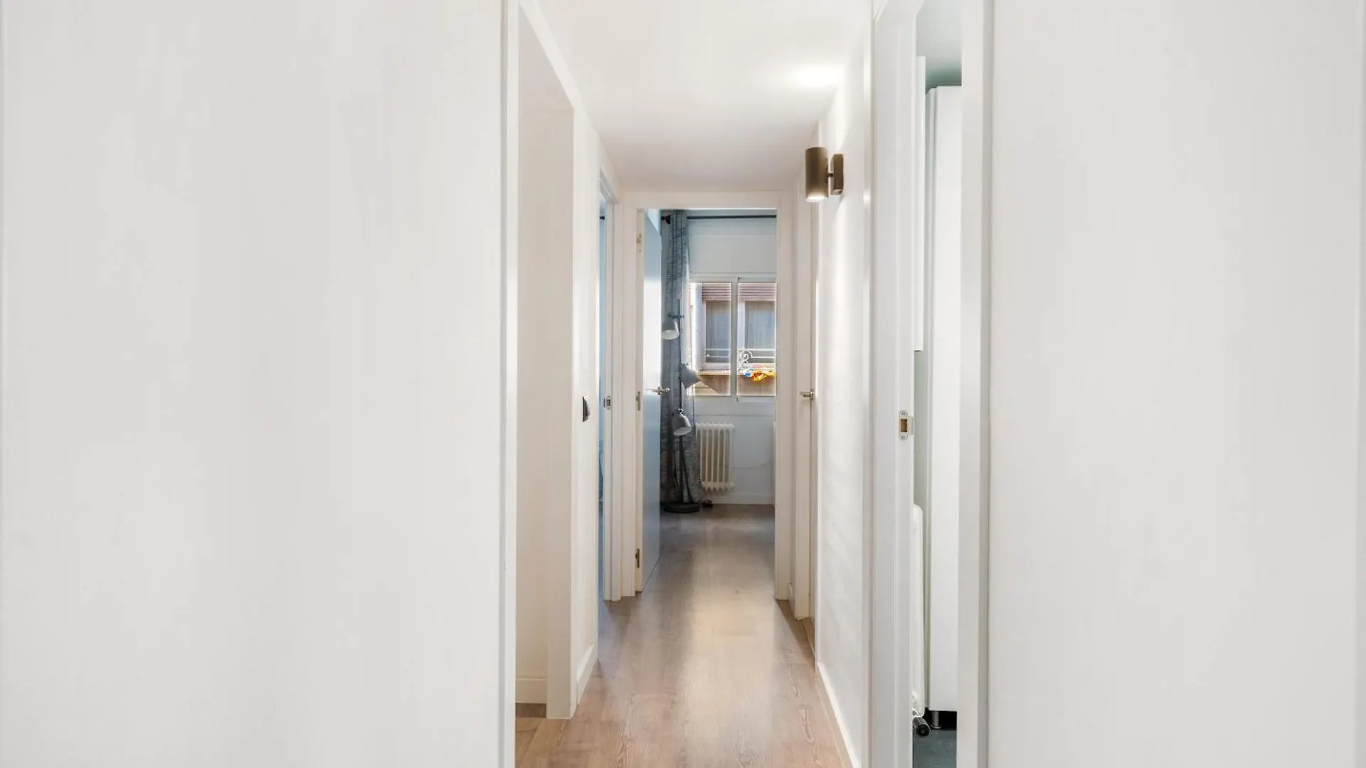 Your Home In Barcelona Office & Gym & Parking Free 0*,